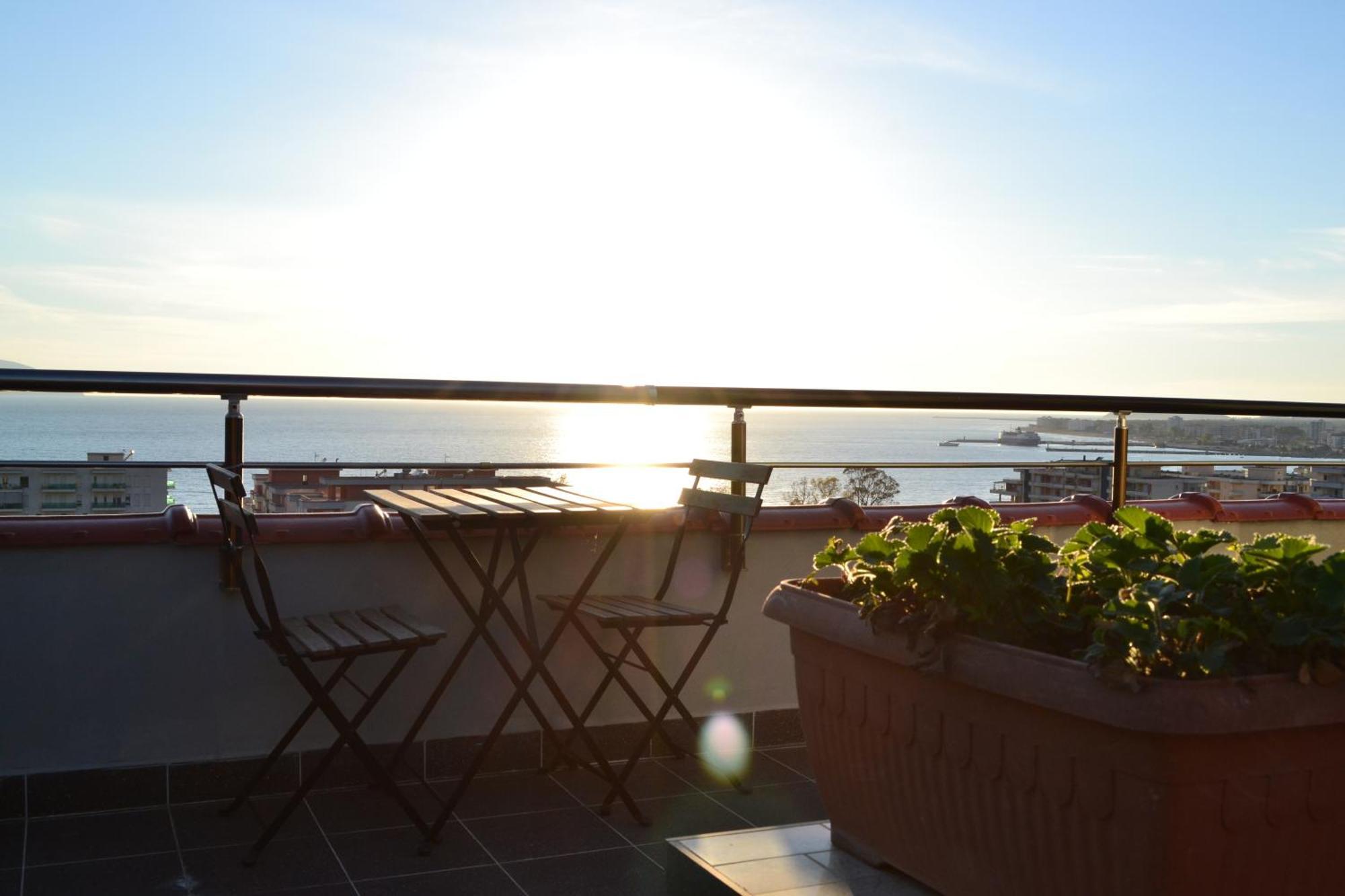 Seaview Penthouse Terrace & Garage Apartment Vlore Exterior photo
