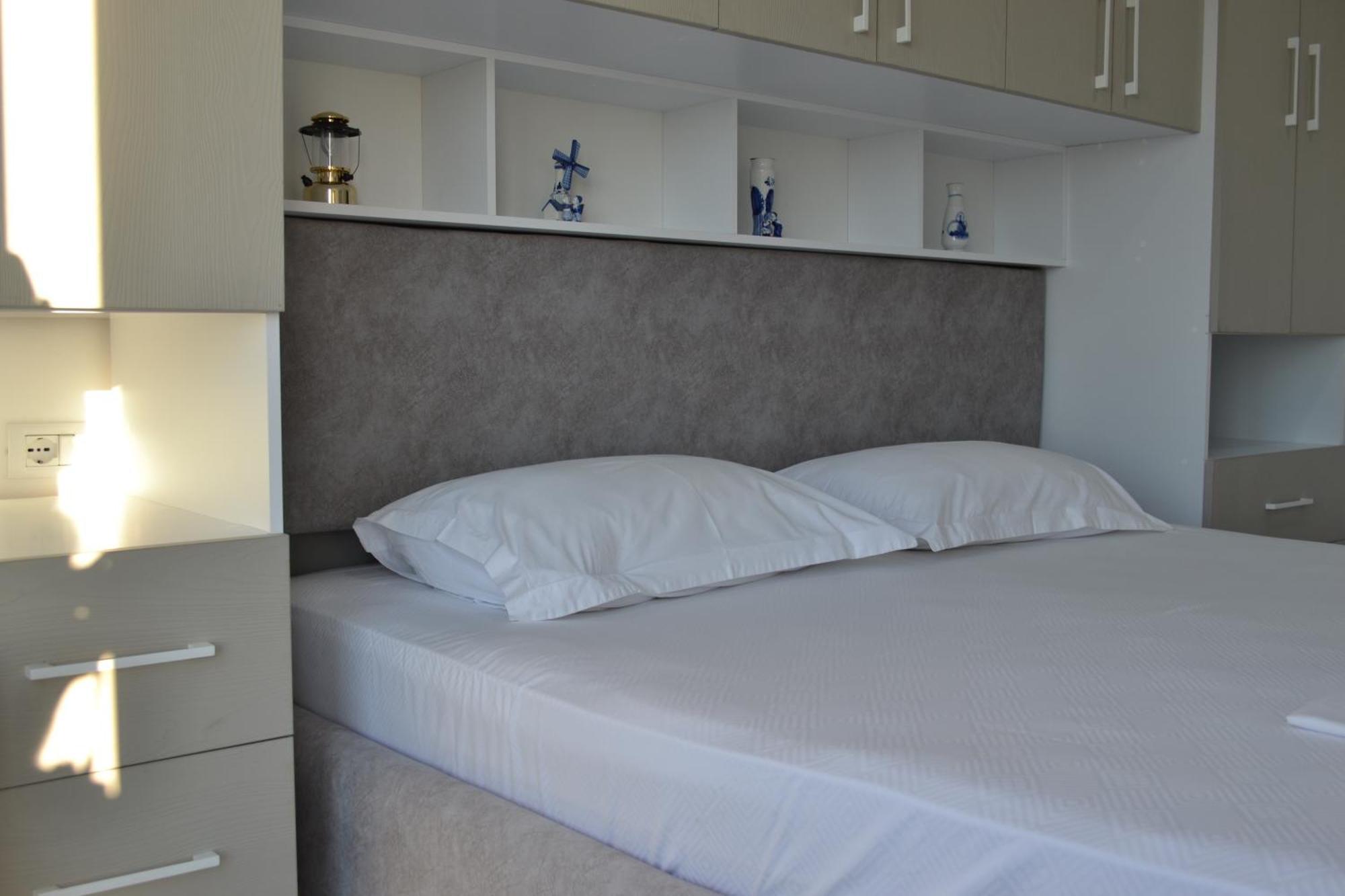 Seaview Penthouse Terrace & Garage Apartment Vlore Exterior photo