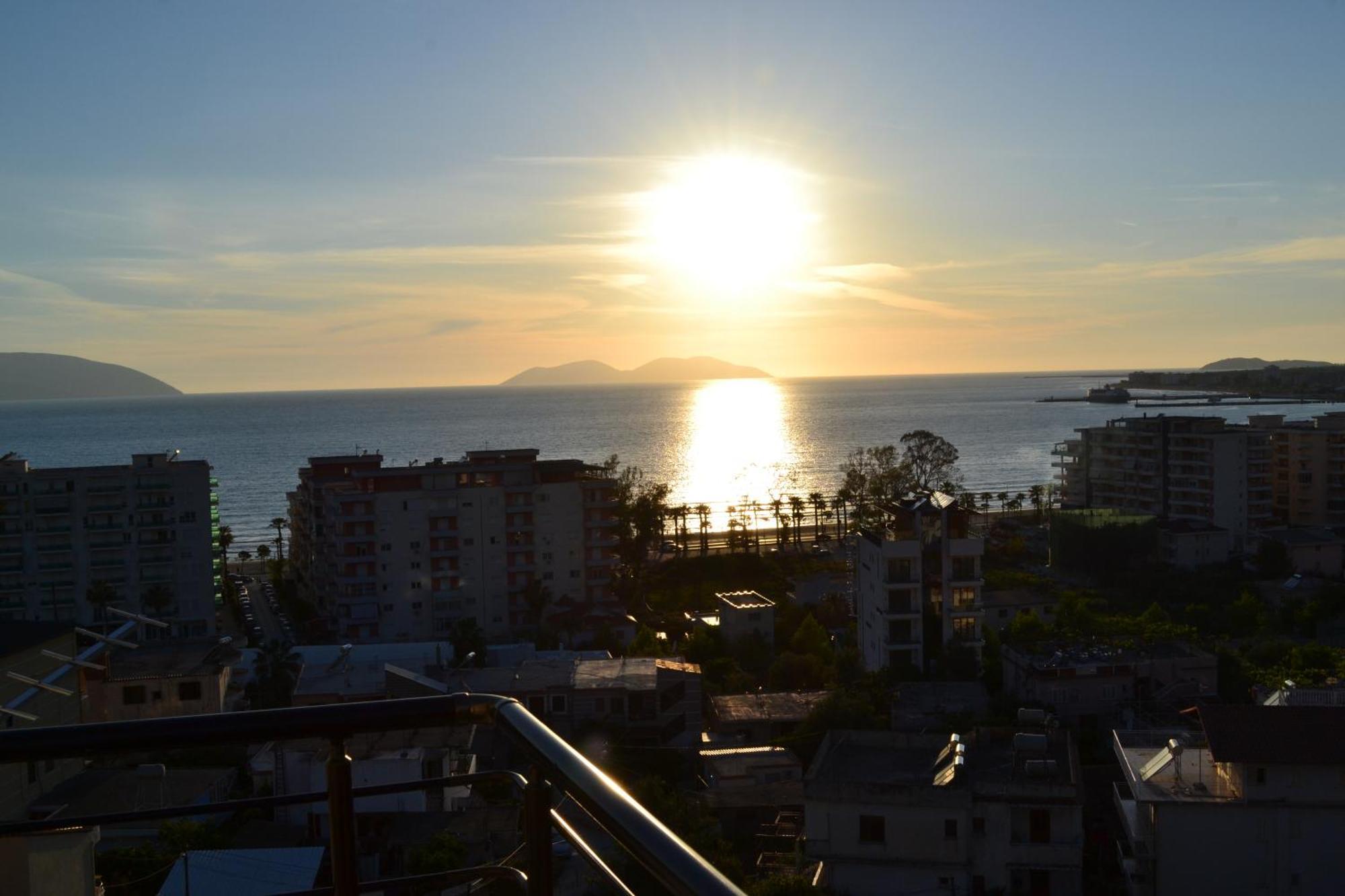 Seaview Penthouse Terrace & Garage Apartment Vlore Exterior photo